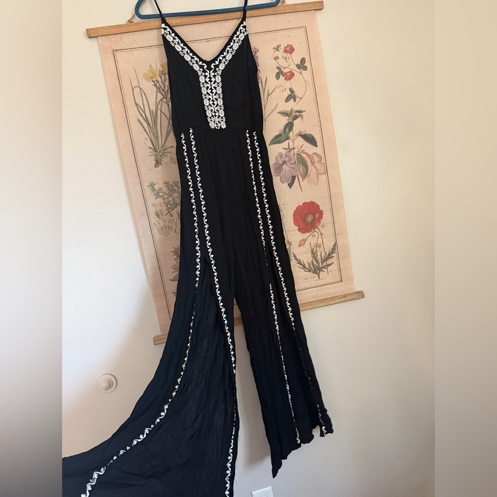 American Rag Co Black and white boho embroidered jumpsuit
